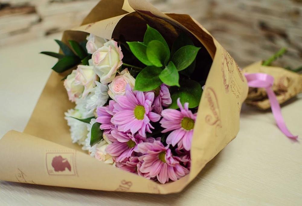 Букет цветов из: Розы и Хризантемы в Оби