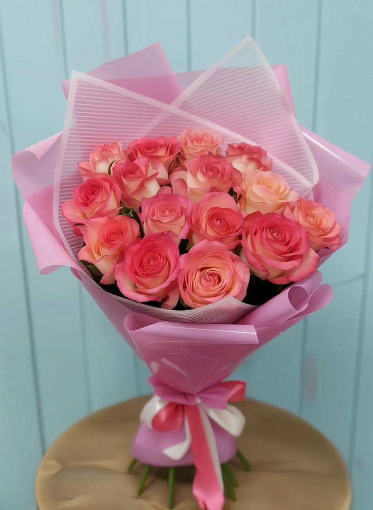 Букет 15 Розовых роз Равель в Оби