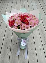 Букет цветов из:  Альстромерии в Оби