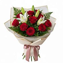 Букет цветов из:  Лилии и Розы в Оби