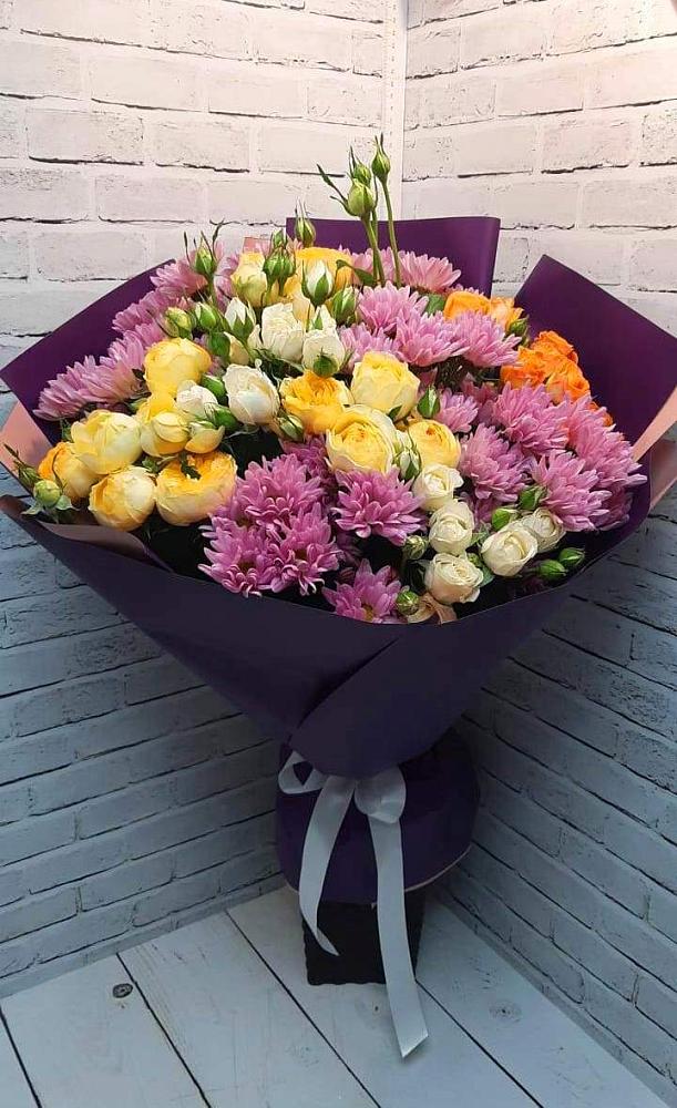 Букет цветов из: Хризантемы и Розы в Оби
