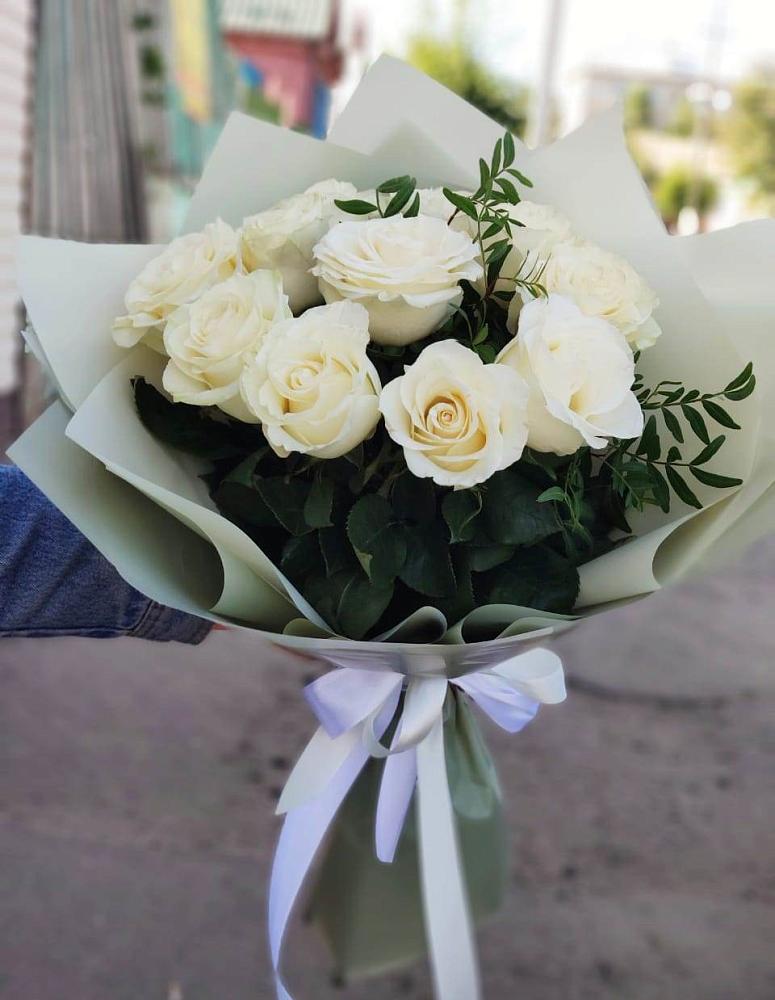 Букет Белые розы Проуд в Оби