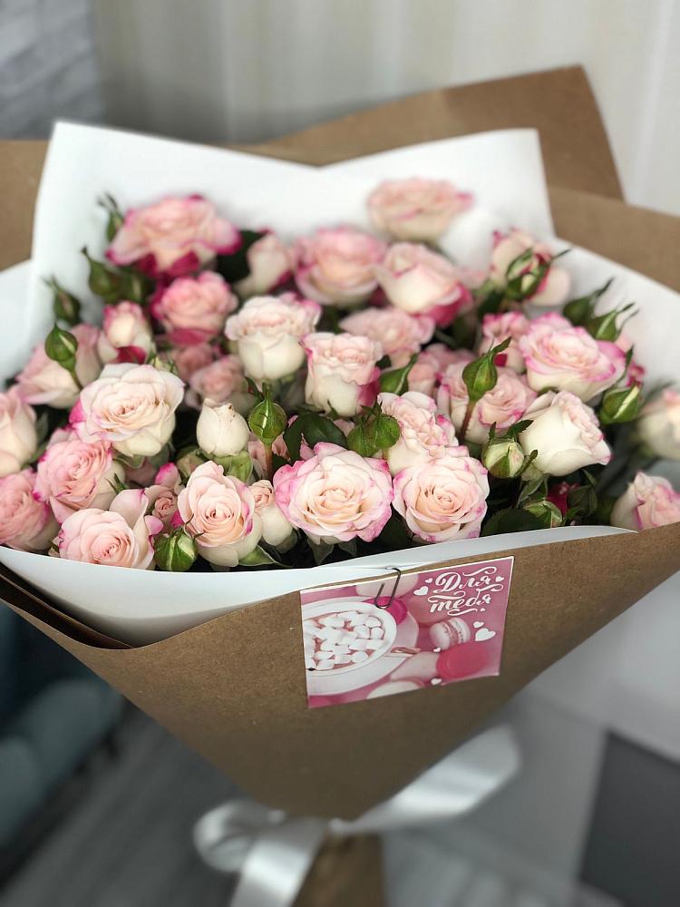 Букет цветов из: Розы в Оби