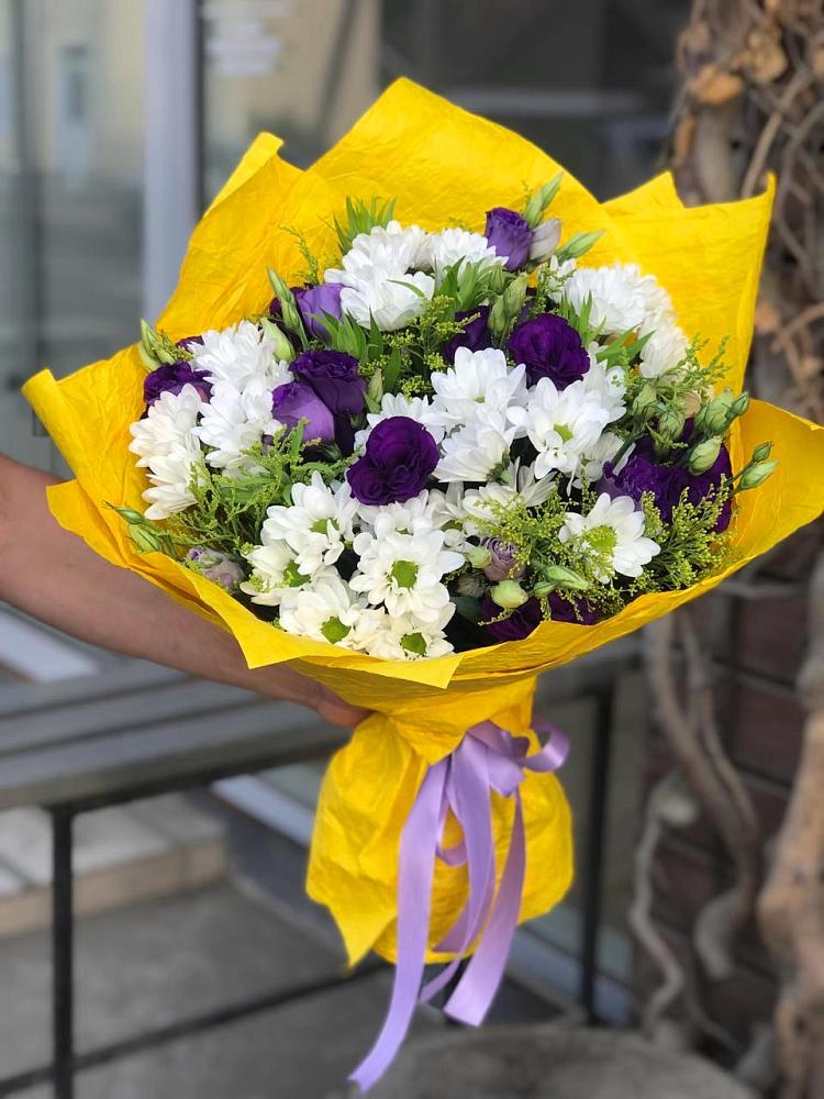 Букет цветов из: Ирисы, Хризантемы и Ромашки в Оби