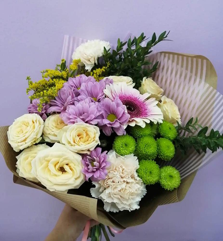 Букет цветов из: Хризантемы, Розы, Гвоздики и Герберы в Оби