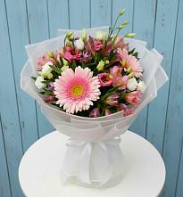 Букет цветов из:  Герберы, Альстромерии и Лизиантусы #REPLACE_PRED# Оби